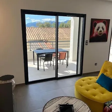 Neuf-ghisonaccia Centre, A 5min De La Appartement