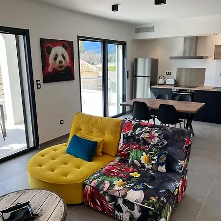 Neuf-ghisonaccia Centre, A 5min De La Appartement