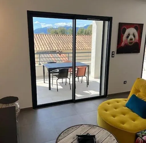 Neuf-ghisonaccia Centre, A 5min De La Appartement