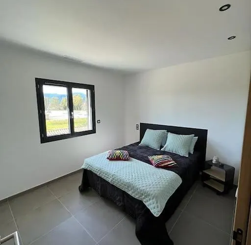 Neuf-ghisonaccia Centre, A 5min De La Апартаменты *